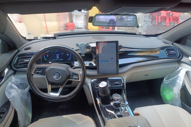 BYD Qin Plus 2024 immagine di auto #12