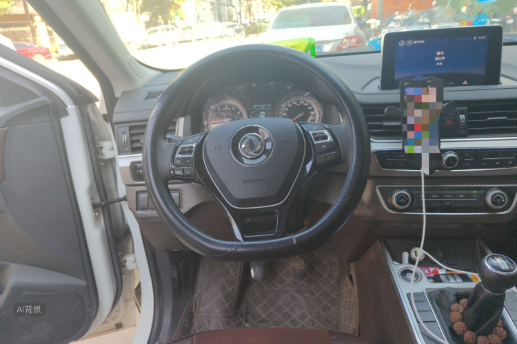 Forthing JOYEAR X5 2017 car image #12