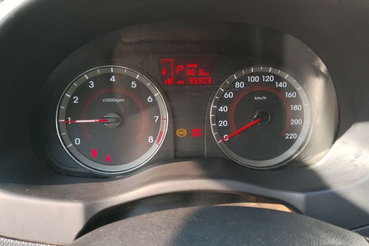 Hyundai Reina Hatchback 2015 imagem de carro #12