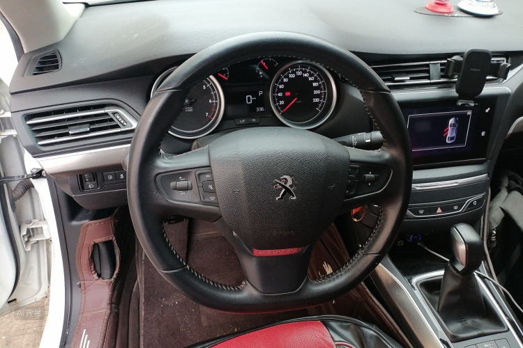 Peugeot 408 2016 car image #12