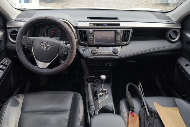 Toyota RAV4 2015 #12 Toyota RAV4 2015 car image #12