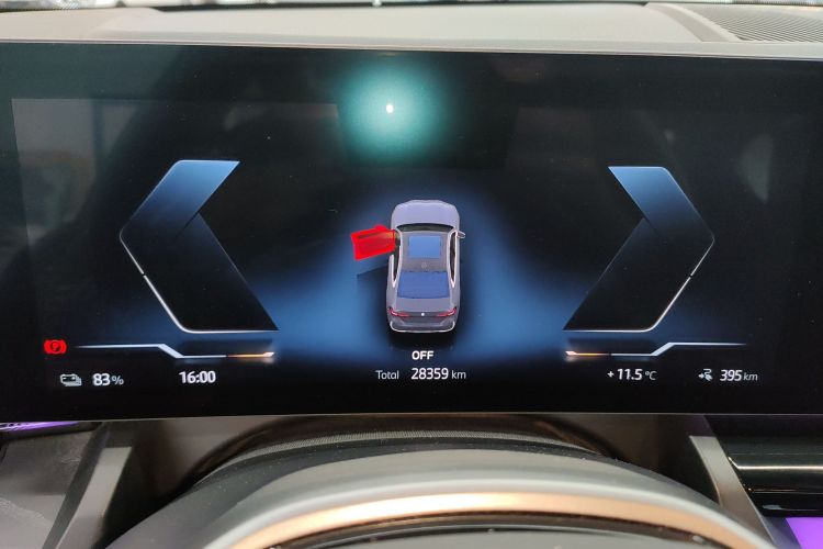BMW i5 2025 car image #12