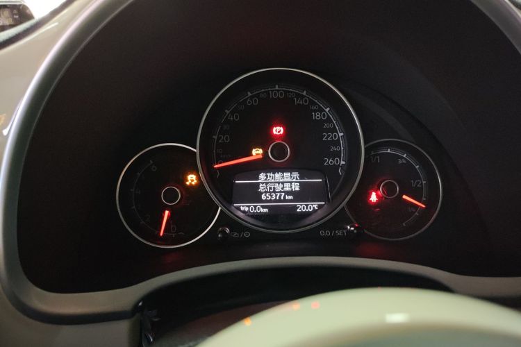 Volkswagen Beetle 2019 immagine di auto #12