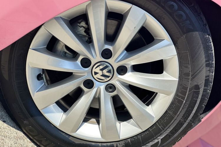 Volkswagen Beetle 2019 #12 Volkswagen Beetle 2019 car image #12