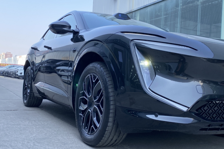 Avatr 07 2025 car image #12