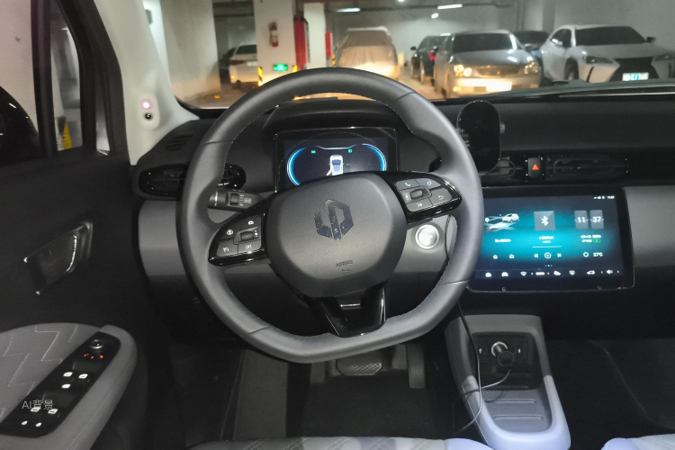 零跑汽车 零跑T03 2021 汽车图片 #12