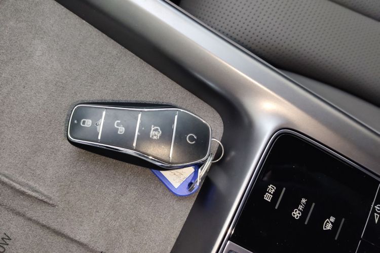 BYD Seal 07 DM-i 2025 #12 BYD Seal 07 DM-i 2025 immagine di auto #12