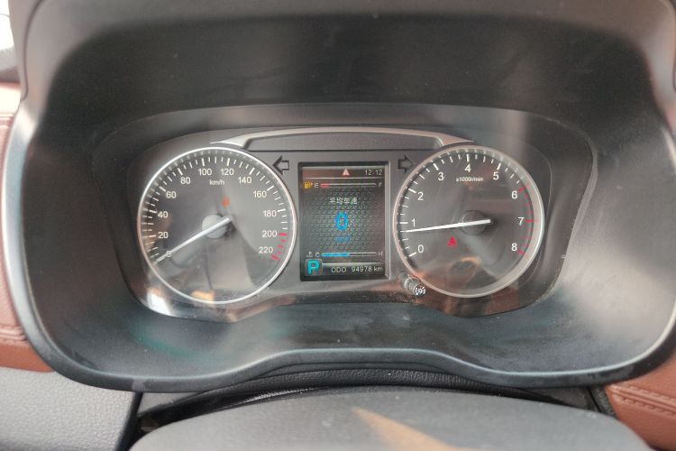 SWM X7 2018 imagen de coche #12