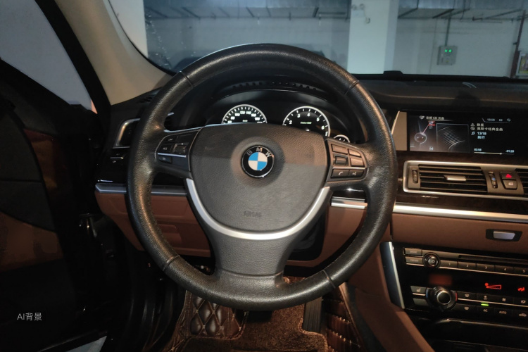 BMW 5 Series GT 2016 immagine di auto #12