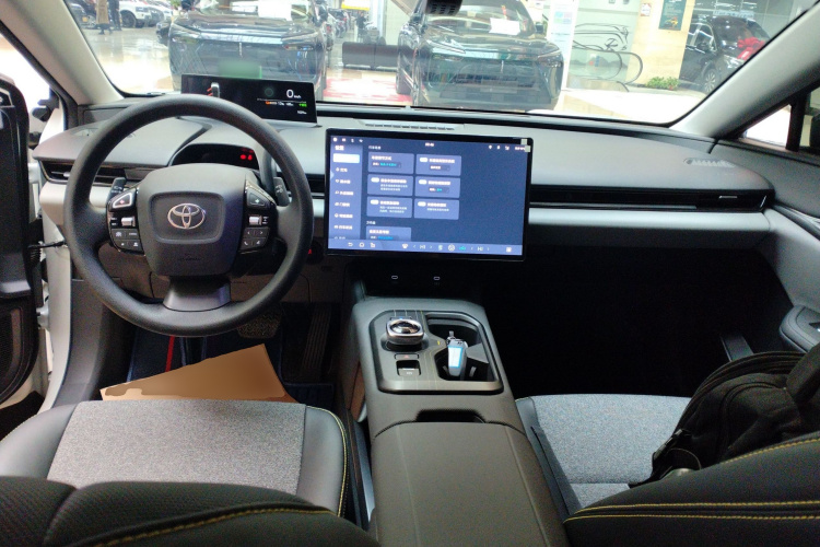 Toyota bZ5 2025 car image #12