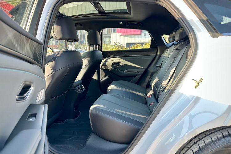 BYD Qin L 2025 #12 BYD Qin L 2025 car image #12