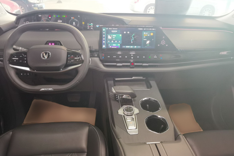 Changan UNI-K iDD 2025 #12 Changan UNI-K iDD 2025 car image #12