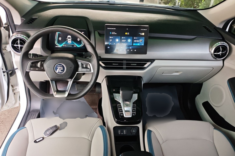 BYD Yuan Pro 2023 immagine di auto #12