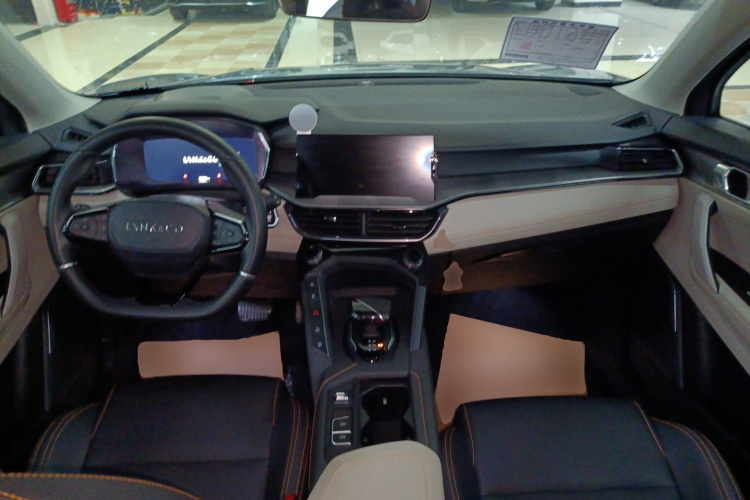 Lynk & Co 06 EM-P 2022 car image #12