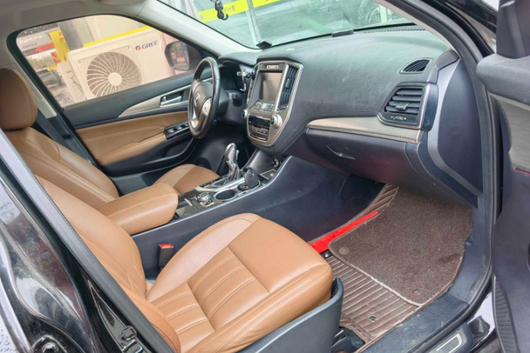 Changan CS95 2018 car image #12