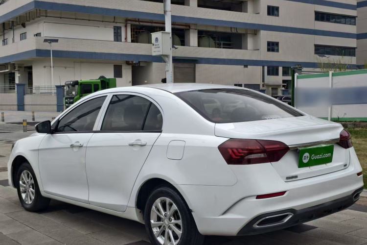 GEELY Emgrand 2021 car image #12
