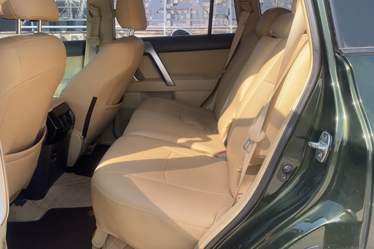 Toyota Land Cruiser Prado 2015 car image #12