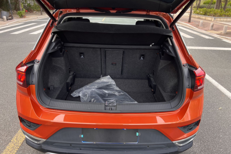 T-Roc 2018 car image #12