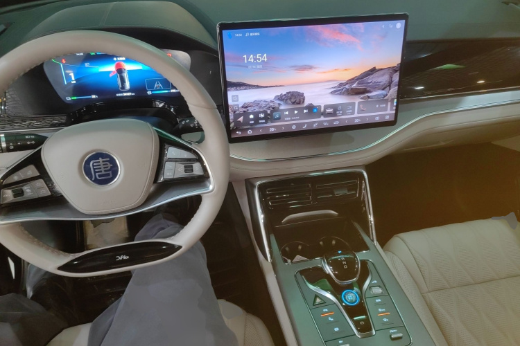 BYD Tang New Energy 2023 #12 BYD Tang New Energy 2023 car image #12