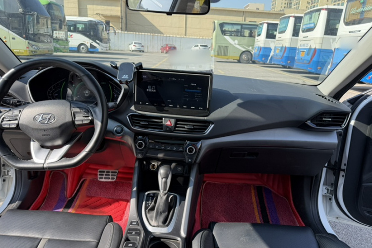 Hyundai Lafesta 2020 immagine di auto #12