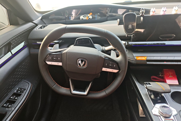 Changan UNI-V 2025 #12 Changan UNI-V 2025 immagine di auto #12