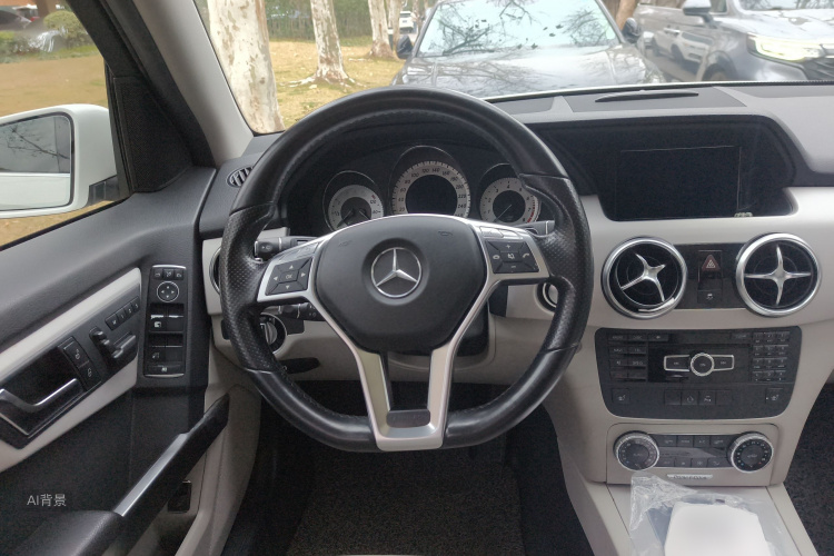 Mercedes-Benz GLK Class 2014 car image #12