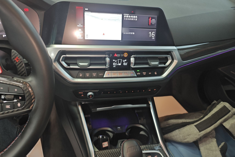 BMW M3 2023 immagine di auto #12