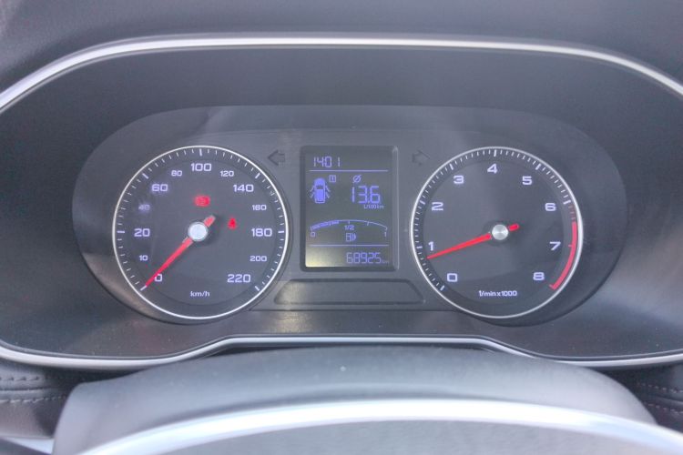 Roewe RX3 2021 изображение автомобиля #12