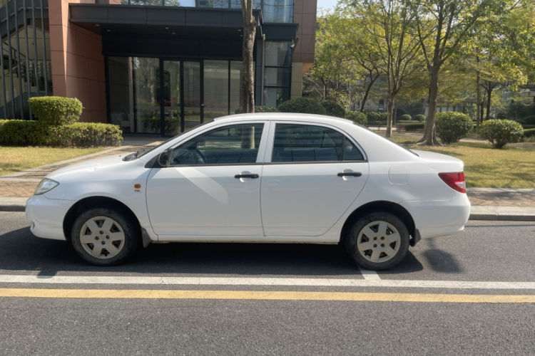 BYD F3 2019 car image #12