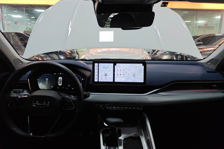 Preface 2024 immagine di auto #12