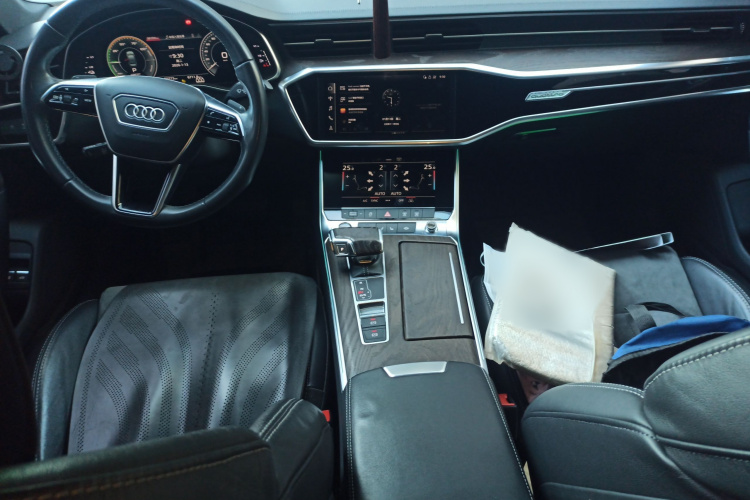 Audi A6L New Energy 2022 car image #12