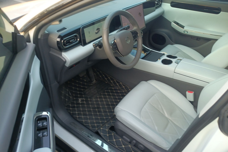 零跑汽车 零跑C01 2025 汽车图片 #12