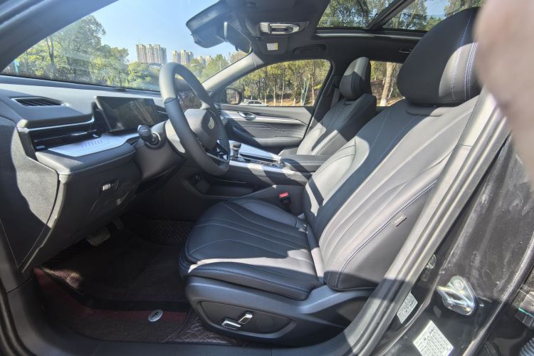 Preface 2025 immagine di auto #12