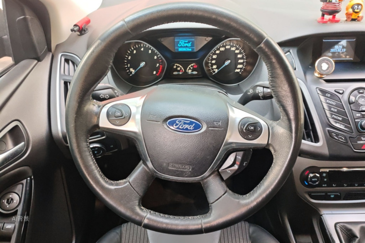 Ford Focus 2013 #12 Ford Focus 2013 car image #12