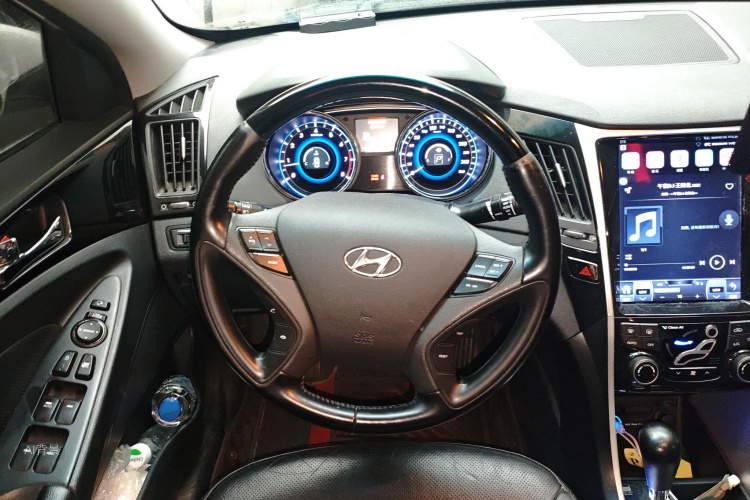 Hyundai Sonata 2016 car image #12