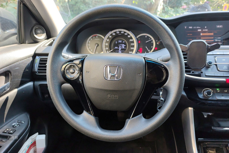 Honda Accord 2016 #12 Honda Accord 2016 car image #12