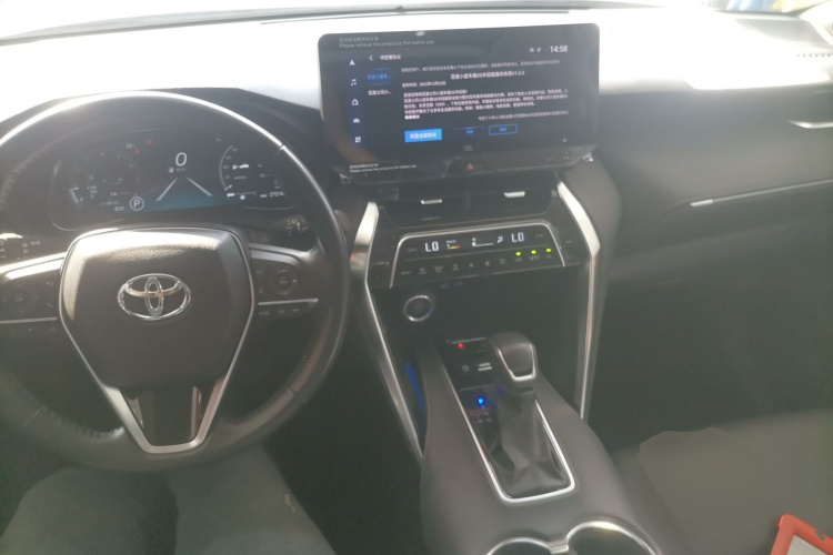 Toyota Venza 2023 immagine di auto #12