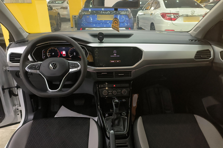 Tacqua 2025 car image #12