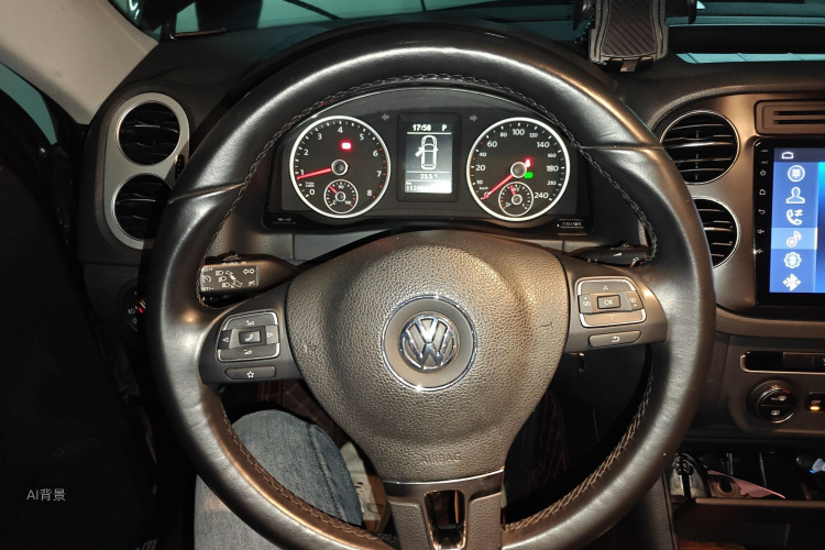 Volkswagen Tiguan 2016 imagem de carro #12
