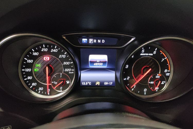 Mercedes-Benz GLA AMG 2017 car image #12