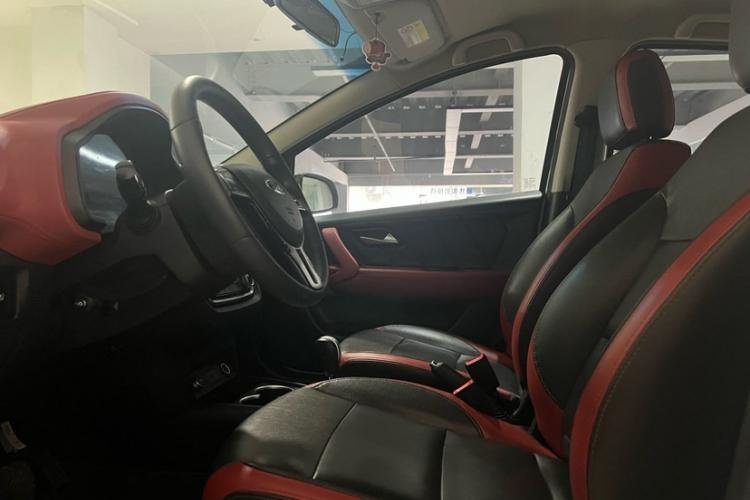 JAC 2018 #12 JAC 2018 car image #12