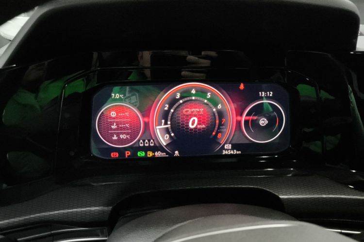 Volkswagen GolfGTI 2022 immagine di auto #12