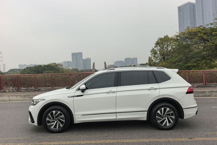 Volkswagen Tiguan L New Energy 2022 car image #12