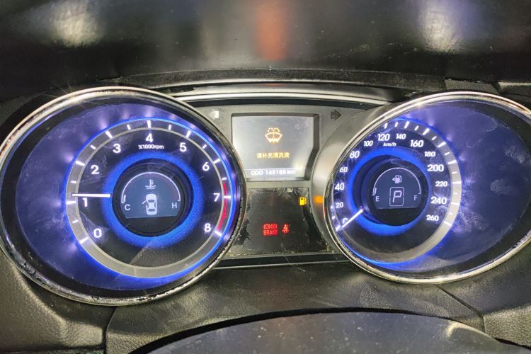 Hyundai Sonata 2015 car image #12