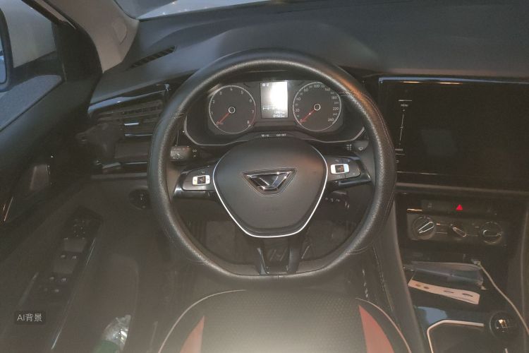 VS5 2019 car image #12