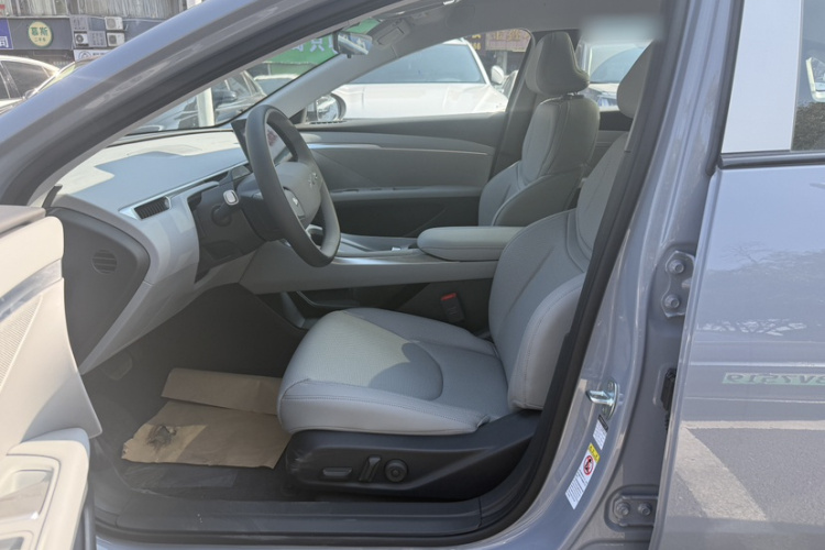 Xpeng MONA M03 2025 car image #12