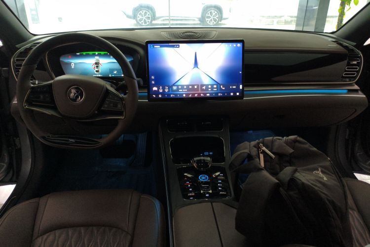 BYD Han 2024 car image #12