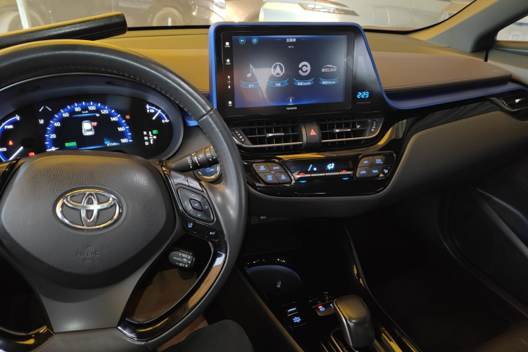 Toyota C-HR EV 2021 immagine di auto #12