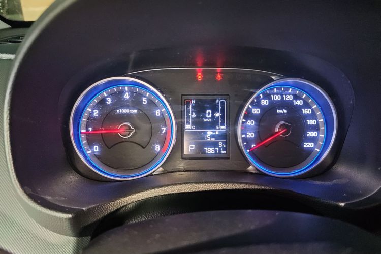 Hyundai ix25 2017 car image #12