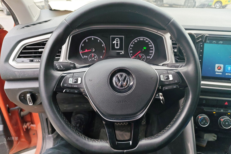 T-Roc 2018 car image #12